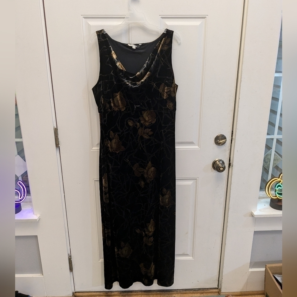 Studio JPR Vintage Velvet Cowlneck Dress